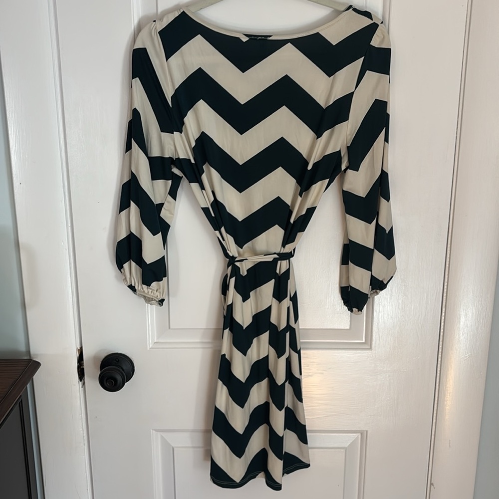 NWOT- Chevron Patterned Dress - Picture 6 of 6